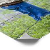 Poster Des chars serrent la main à travers la clôture dan (Coin)