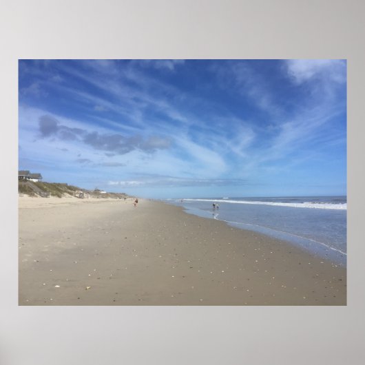 Poster Des nuages bleus au-dessus d'une plage basse de l' (Devant)