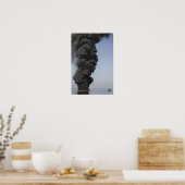 Poster Des nuages sombres de fumée et de feu émergent (Cuisine)