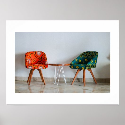 Poster Deux chaises design avec table (Devant)