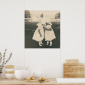 Poster Deux petites filles embrasser l'affiche (Cuisine)