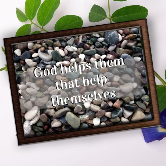 Poster Dieu les aide qui aident à l'affiche de motivation