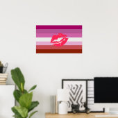Poster Drapeau de fierté lesbienne au rouge à lèvres (Bureau à domicile)