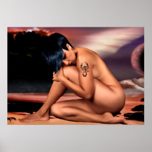 Poster d'une femme avec tatouage Scorpion