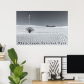 Poster Dunes de sable du désert noir et blanc avec Yucca (Bureau à domicile)