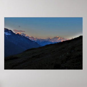 Poster Dusk sur les Alpes suisses
