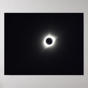 Poster Éclipse solaire totale, ciel foncé, la couronne du