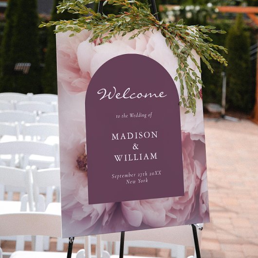 Poster Élégant classique Regal Purple Peonies Arch Mariag