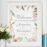 Poster Elégant rose rose floral Bienvenue à notre Mariage<br><div class="desc">Bienvenue à vos invités mariages avec cette élégante affiche fleurie décorée de belles roses et pivoines roses et de roses rousses. Un joli ajout à une cérémonie de mariage de printemps ou d'été.</div>