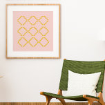 Poster Élégante Ferme Moderne Géométrique Rosée Rose<br><div class="desc">Un simple motif géométrique de triangles en jaune ambre doré. L'arrière - plan rose pâle peut être changé en couleur de votre choix en cliquant sur le bouton personnaliser.</div>
