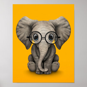 Poster Eléphant mignon bébé avec lunettes de lecture Jaun