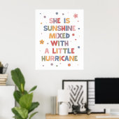 Poster Elle Est Brillante, Mélangée Avec Un Petit Ouragan (Bureau à domicile)