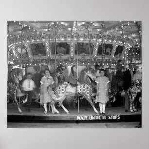 Poster Enfants montant un carrousel, 1925. Photo ancienne