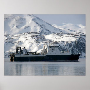 Poster Entreprise de Kodiak, chalutier usine dans le port