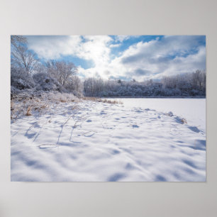 Poster Étang couvert de neige et forêts à Salem Hills
