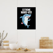 Poster Extreme Mako ver Funny Mako requin jeu de tir noir (Cuisine)