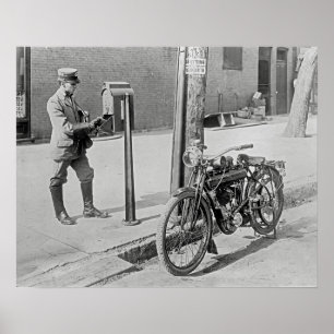 Poster Facteur à motocyclette, 1909. Photo ancienne