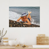 Poster Femme blonde à la plage (Cuisine)