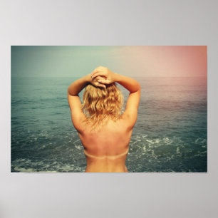 Poster Femme blonde à la plage