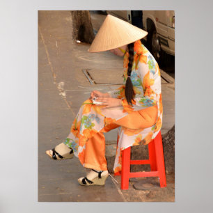 Poster Femme dans le casquette orange et conique
