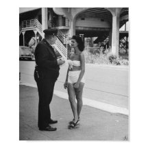 Femme en maillot de bain Obtenir un billet