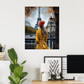 Poster Femme en Peignoir Jaune Admirant La Tour Eiffel (Bureau à domicile)