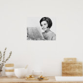 Poster Femme Lecture journal (Cuisine)