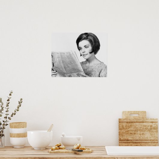 Poster Femme Lecture journal (Cuisine)