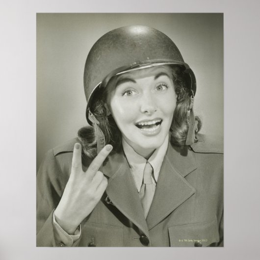Poster Femme portant un casque d'armée (Devant)
