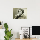 Poster Femme tenant des tasses (Bureau à domicile)