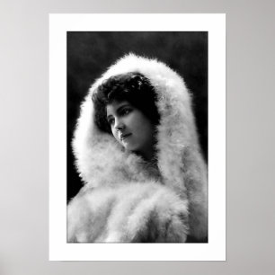 Poster femme victorienne en noir et blanc, portrait doux