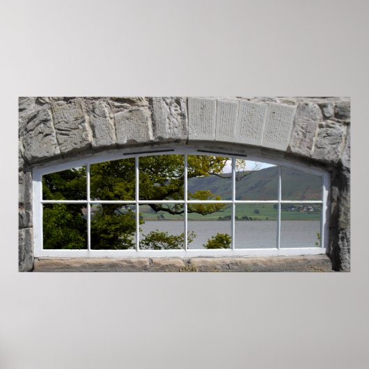 Poster Fenêtre en arc avec vue sur un loch (Devant)