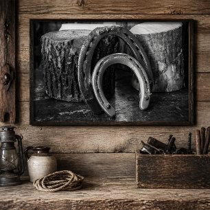 Poster Fer à cheval rustiques sur rondins de bois Noir et