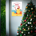 Poster Fête Noël Funky Noël Nouvel An<br><div class="desc">Funny Santa Claus vacances Noël Poster de Nouvel An une façon amusante de penser à la chaude plage de sable avec Sandy Claus sur elle et des cadeaux.</div>
