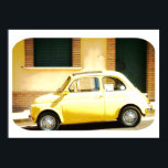 Poster Fiat jaune 500, Cinquecento, en Italie<br><div class="desc">Photo d'un Fiat 500 jaune,  Cinquecento,  prise un matin d'automne dans les Abruzzes,  Italie. Une superbe photo vintage d'une voiture classique,  idéale pour ce look rétro.</div>