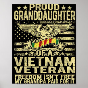Poster Fière Petite-Fille Du Vietnam Vétérinaire - Libert