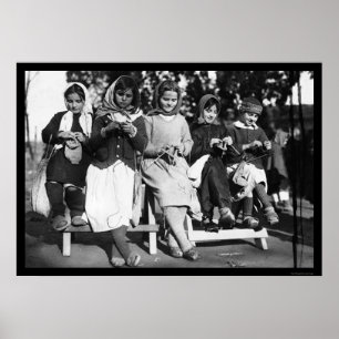 Poster Filles tricotant en Albanie 1923