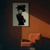 Poster Fleur noire : Mode monochrome sculpturale