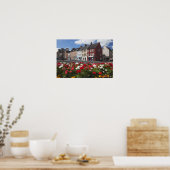 Poster Fleurs Le Long D'Une Rue Dans Un Quartier Résident (Cuisine)