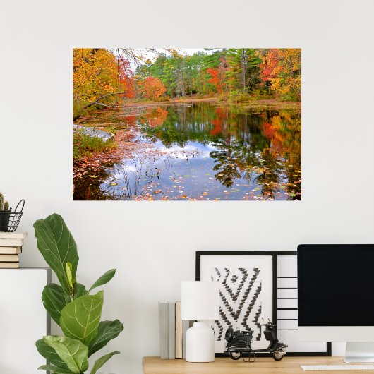 Poster Forêt d'automne reflétée dans l'étang (Bureau à domicile)