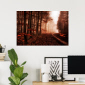 Poster Forêt sauvage rouge brumeux hiver sans neige (Bureau à domicile)