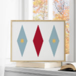 Poster Funky Rouge Bleu Jaune Etoiles Jacquard Mid Mod<br><div class="desc">Cette affiche d'inspiration moderne du milieu du siècle présente 3 grands diamants avec 2 étoiles au centre,  dans une combinaison des couleurs bleu clair,  rouge et jaune. Cela ferait un ajout amusant à vos murs !</div>