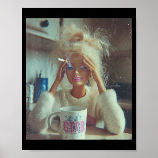 Poster Funny Disgusting Doll Face Meme Smoking Sad Sarcas (Devant)