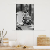 Poster Funny Frog Bathroom Print, Reading Newspaper on (Cuisine)