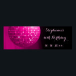 Poster Galerie de soirée Hot Pink 60th Birthday Disco Bal<br><div class="desc">Élégante bannières de fête du 60e anniversaire pour femmes et filles. Avec une belle image d'une boule de miroirs rétro disco suspendue, funky, rose étincelante, imprimée sur un arrière - plan romantique rose et noir ondulé. Chic, classe, mignon, girly, contemporain, bannières modernes pour les fêtes dans les couleurs / couleurs...</div>