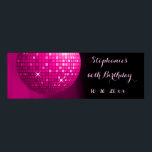 Poster Galerie de soirée Hot Pink 60th Birthday Disco Bal<br><div class="desc">Élégante bannières de fête du 60e anniversaire pour femmes et filles. Avec une belle image d'une boule de miroirs rétro disco suspendue, funky, rose étincelante, imprimée sur un arrière - plan romantique rose et noir ondulé. Chic, classe, mignon, girly, contemporain, bannières modernes pour les fêtes dans les couleurs / couleurs...</div>