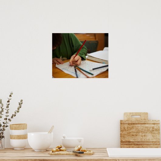 Poster Garçon se concentrant sur les devoirs de maths (Cuisine)