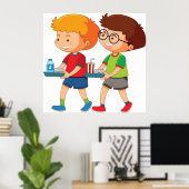 Poster Garçons adorables transportant des plateaux alimen (Bureau à domicile)