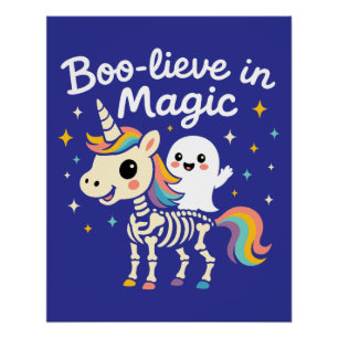 Poster Ghost mignon chevauchant une Unicorn Skeleton