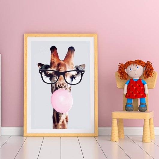 POSTER GIRAFFE PORTANT DES VERRES SOUFFRANT UN BUBBLEGUM